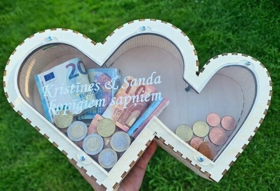Dubultās sirds formas krājkase ar personalizāciju, lielā